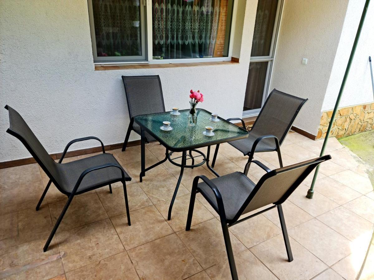 Fema Guest House Baltschik Exterior foto