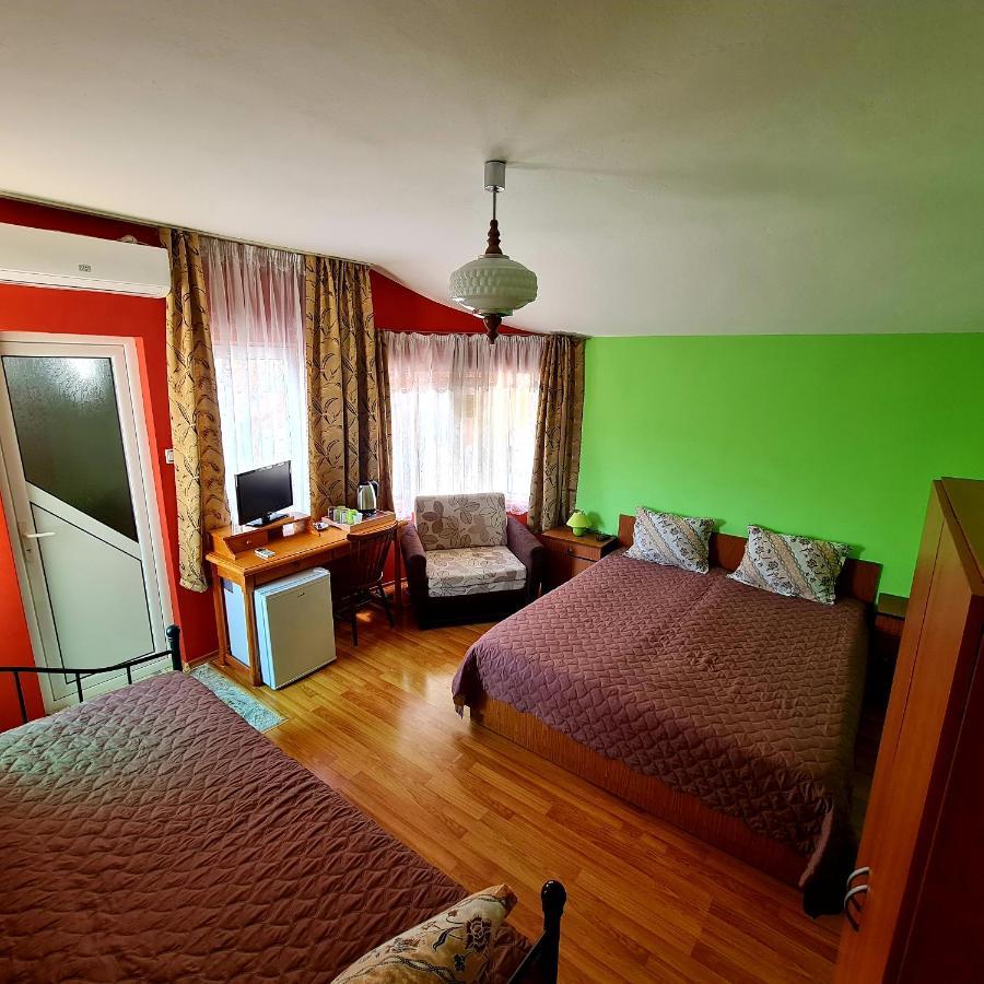 Fema Guest House Baltschik Exterior foto
