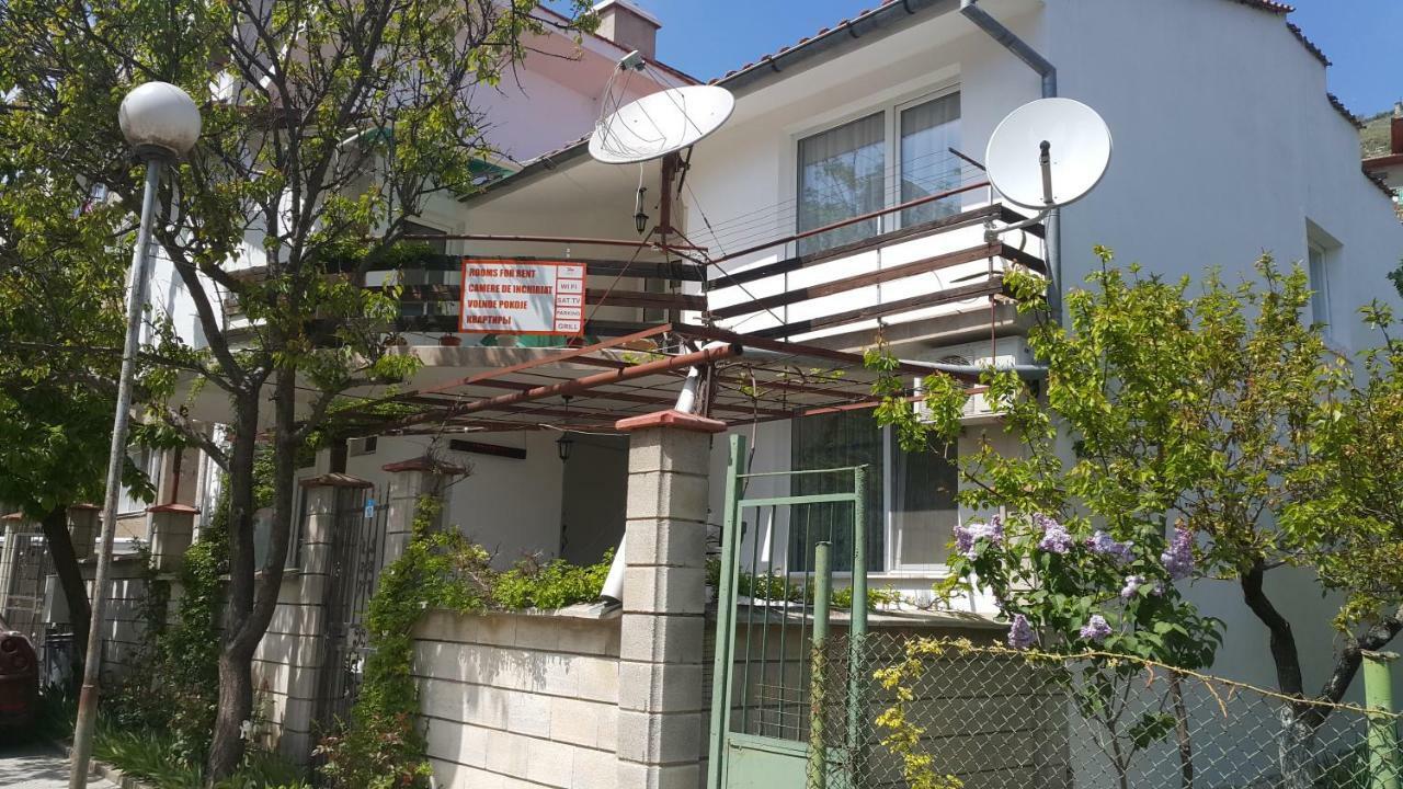 Fema Guest House Baltschik Exterior foto