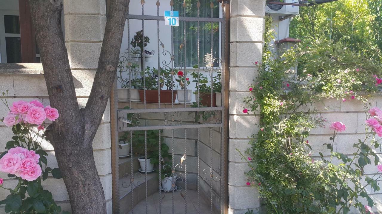 Fema Guest House Baltschik Exterior foto
