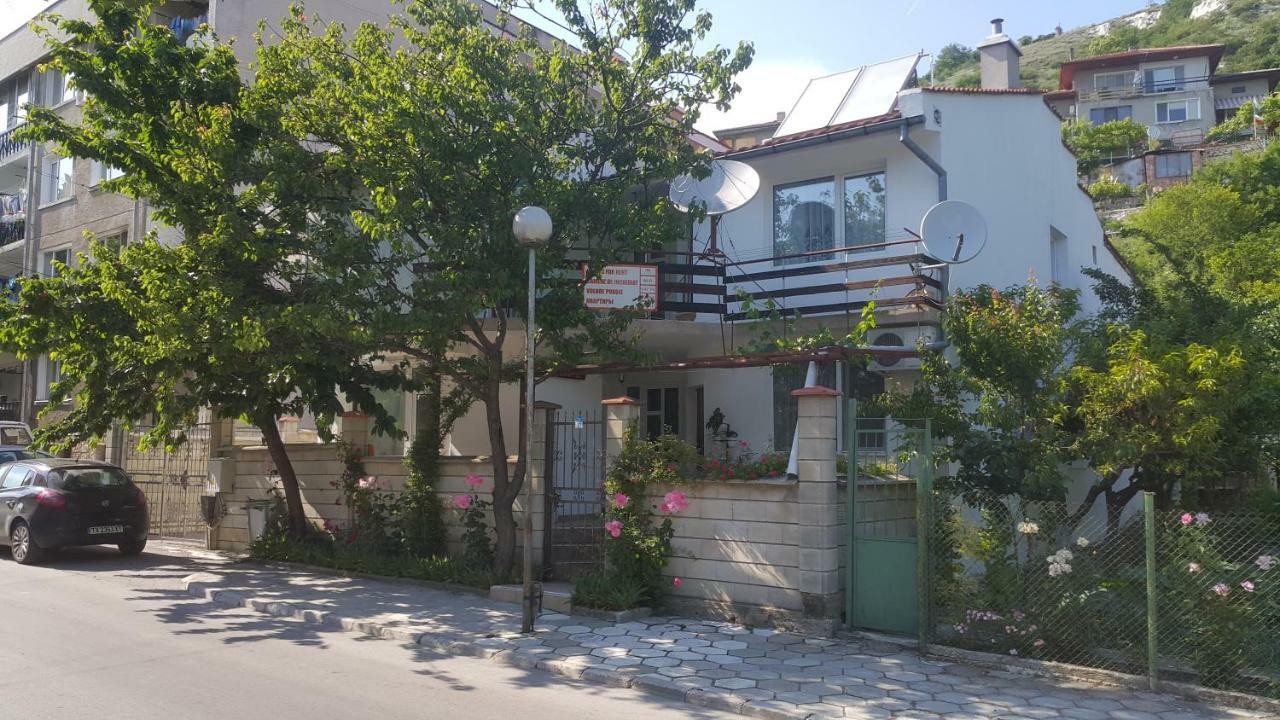 Fema Guest House Baltschik Exterior foto