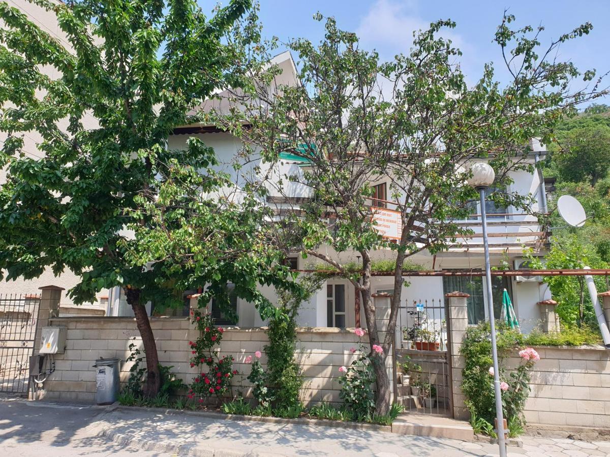 Fema Guest House Baltschik Exterior foto